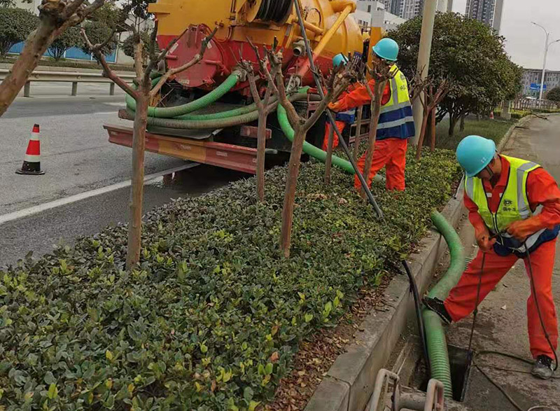 东兰市政管道清淤